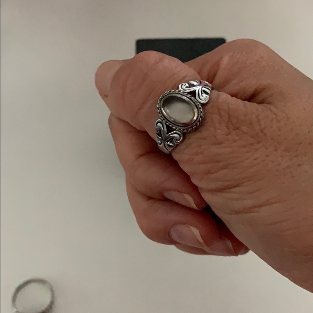 Beautiful silver ring - Picture 4 of 4